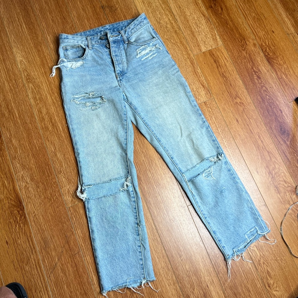 Brandy Melville John Gault Cropped Jeans